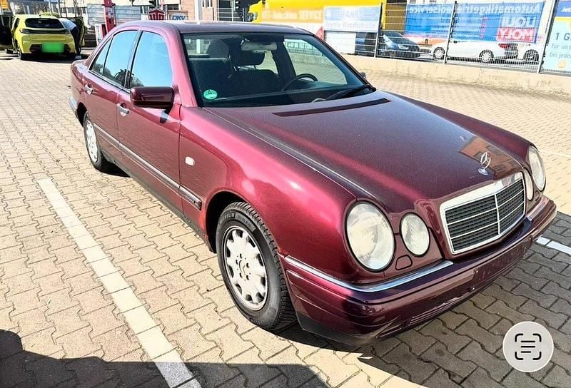 Brugt Mercedes E230 Elegance 150 HK (110 kW) 1996 Rød Sedan