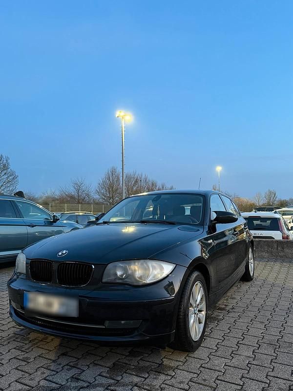 Schwarz Gebraucht 2007 BMW 118 Kleinwagen | 2.500 € (Fairer Preis) - Bild 1/4
