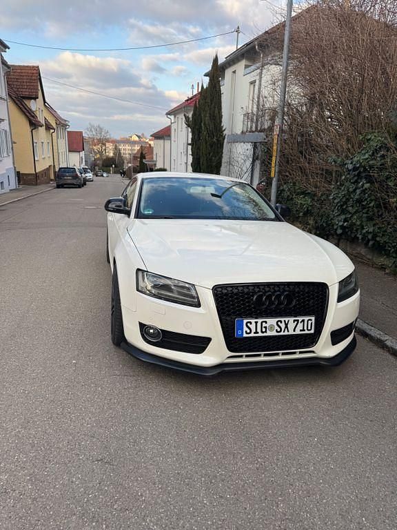 Weiß Gebraucht 2009 Audi A5 Performance Coupé | 9.280 € (Fairer Preis) - Bild 1/4