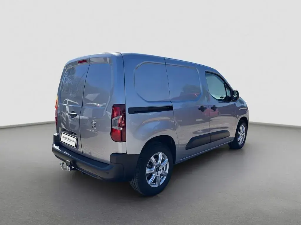 Gebraucht Peugeot Partner Premium 136 PS (100 kW) 2023 Grau Van / Kleinbus