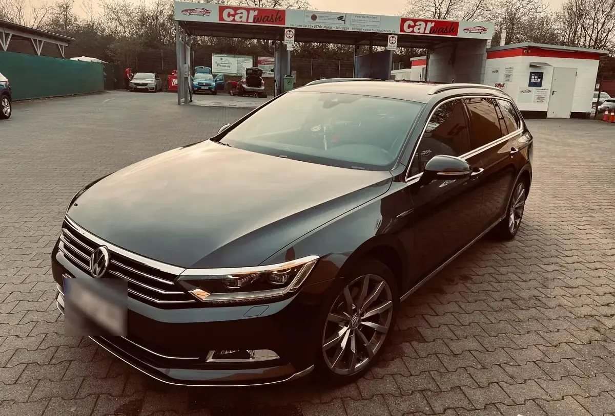 Gebraucht VW Passat 190 PS (139 kW) 2018 Grau Kombi