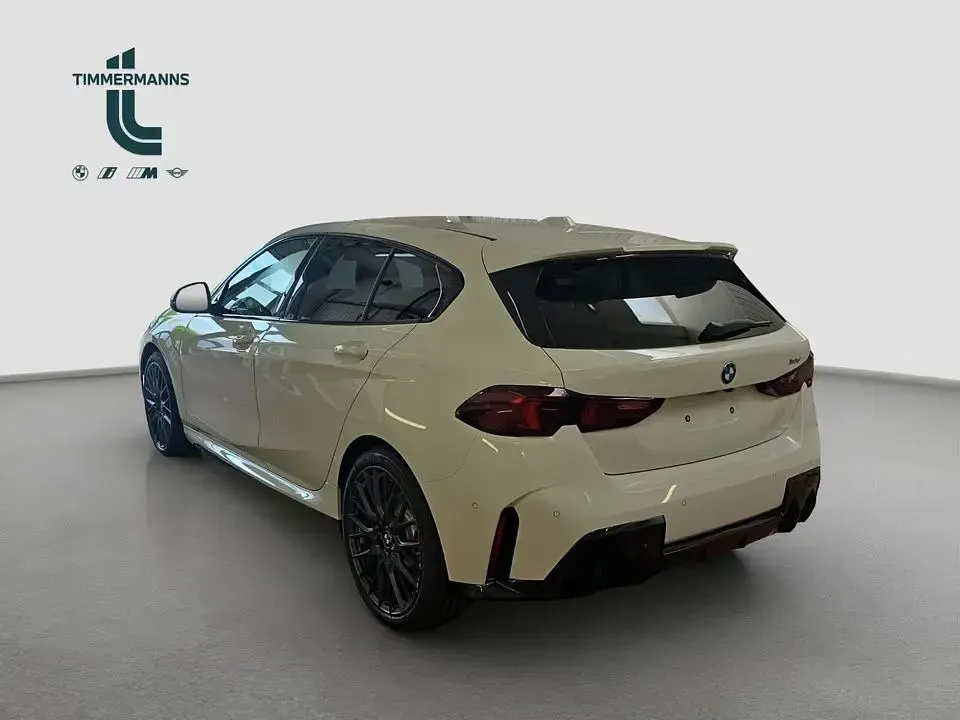 Gebraucht BMW 118 Performance 150 PS (110 kW) 2026 Weiß Kleinwagen