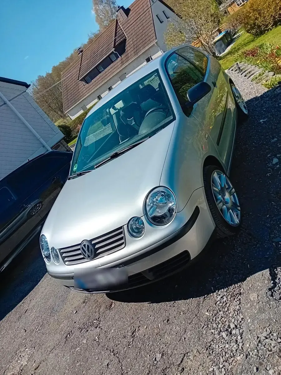 Używany VW Polo 50 KM (36 kW) 2003 Srebrny Coupe