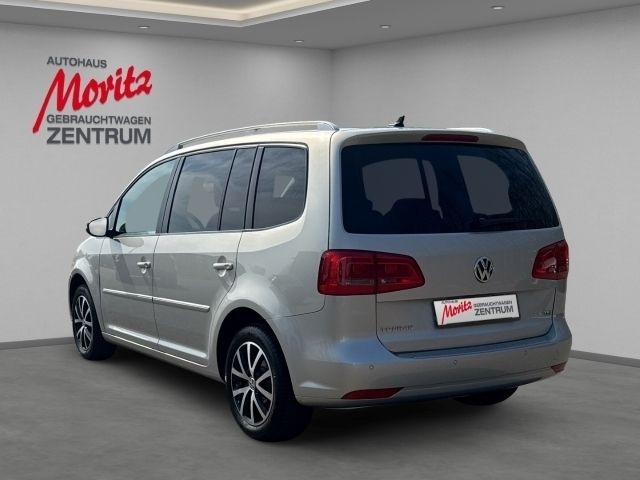 Gebraucht VW Touran Highline 140 PS (102 kW) 2013 Silber Van / Kleinbus