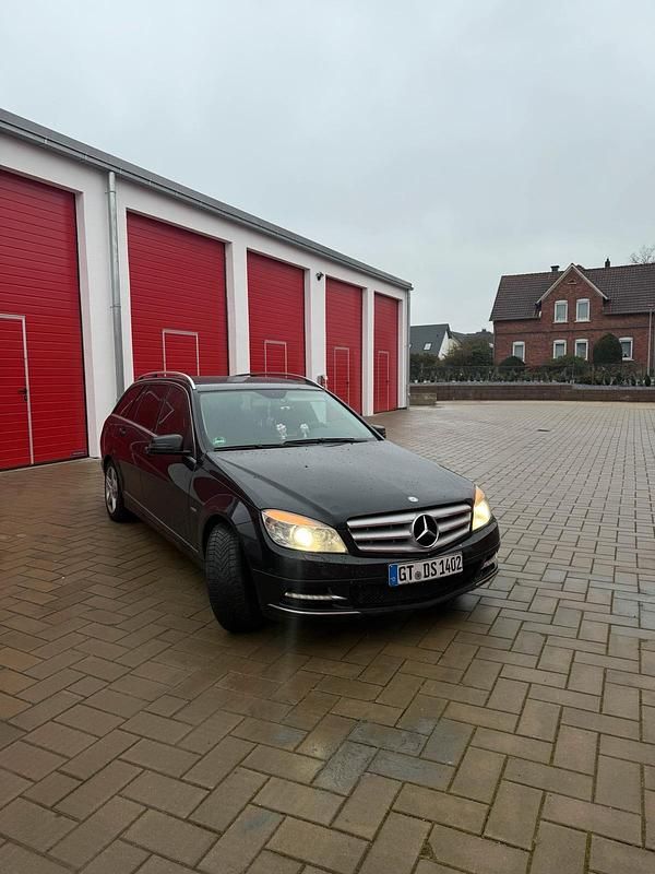 Gebraucht Mercedes C250 2011 Schwarz Kombi