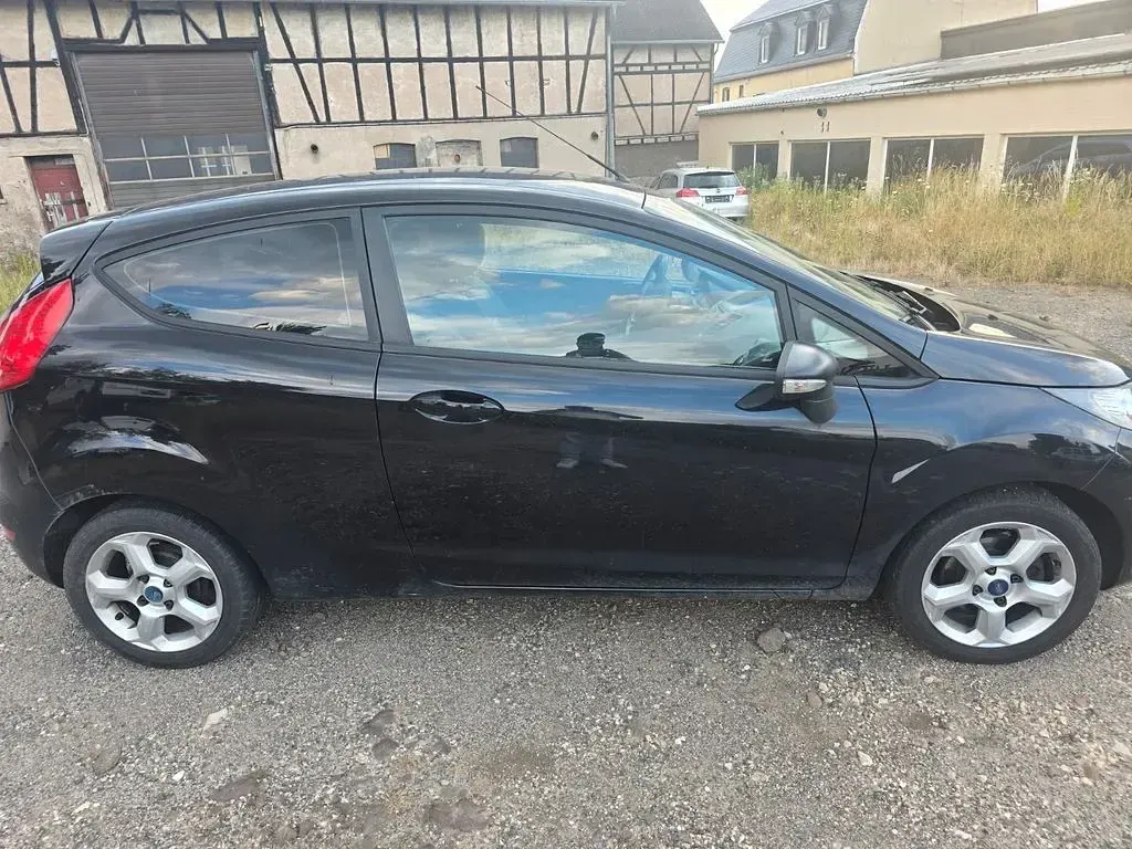 Gebraucht Ford Fiesta Viva 82 PS (60 kW) 2011 Schwarz Limousine