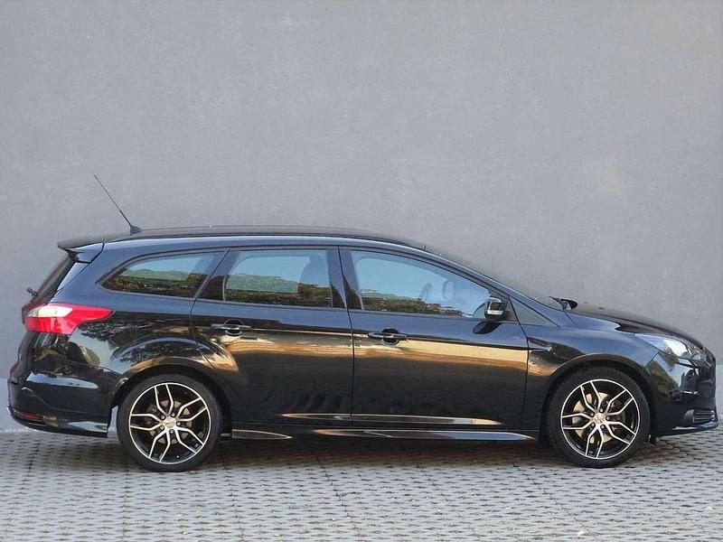 Gebraucht Ford Focus Sport 250 PS (183 kW) 2014 Schwarz Kombi