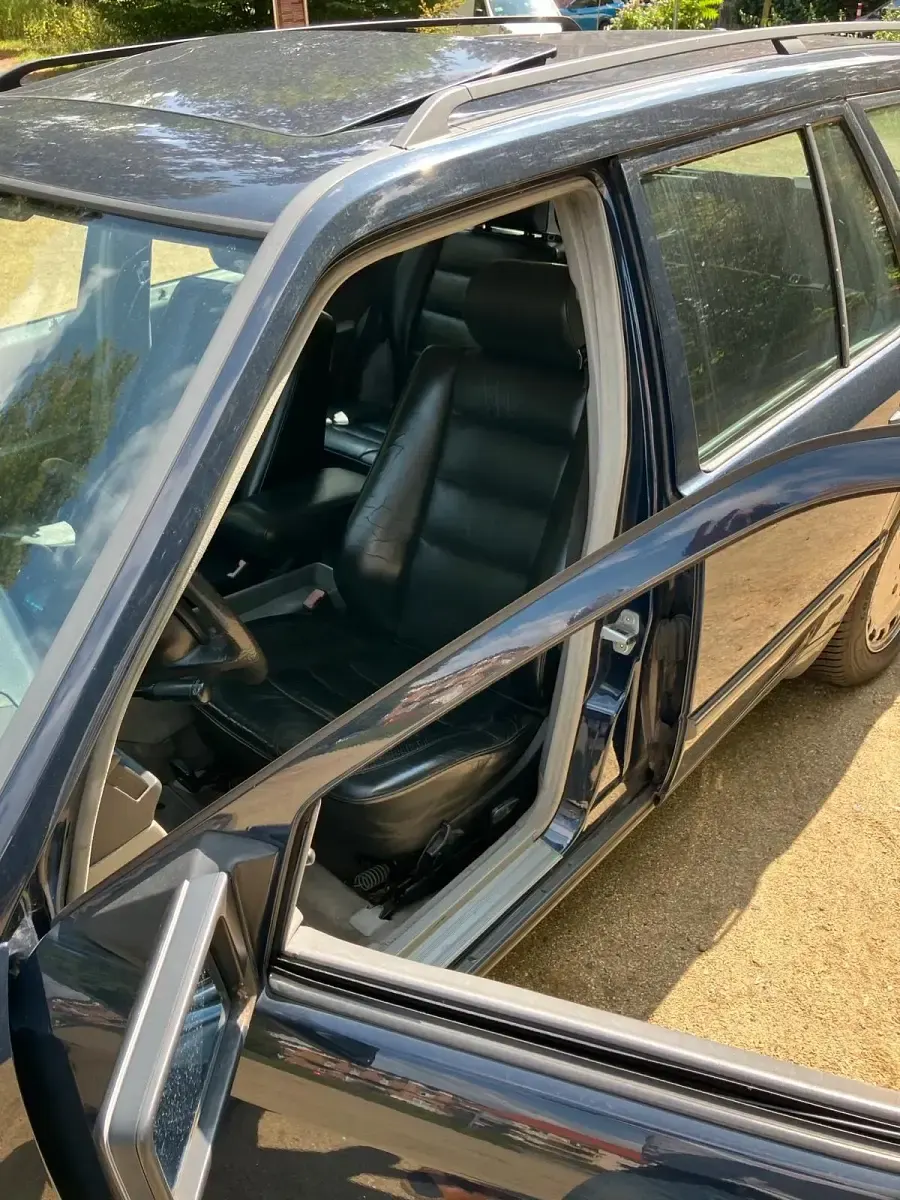 Gebraucht Mercedes 300 109 PS (80 kW) 1989 Blau Kombi
