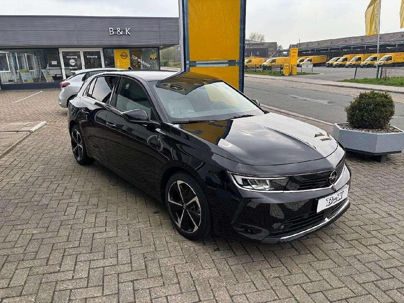 Gebraucht Opel Astra Elegance 181 PS (133 kW) 2022 Schwarz Limousine