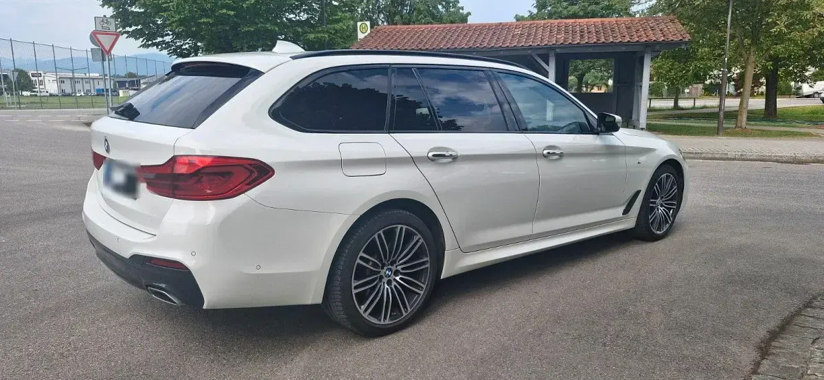 Gebraucht BMW 520 Efficient Dynamics 190 PS (139 kW) 2017 Weiß Kombi