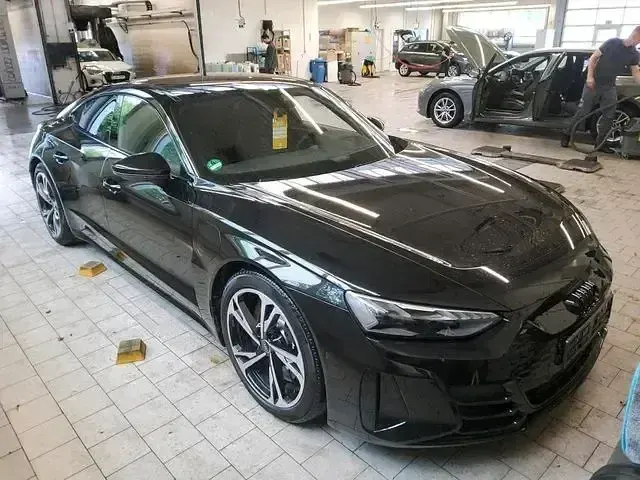 Gebraucht Audi e-tron GT quattro Ambiente 439 kW (598 PS) 2023 Schwarz Limousine