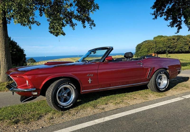 Rot Gebraucht 1969 Ford Mustang Cabrio | 39.500 € - Bild 1/4