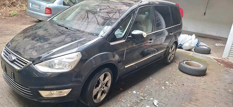 Gebraucht Ford Galaxy 207 PS (152 kW) 2012 Schwarz Van / Kleinbus