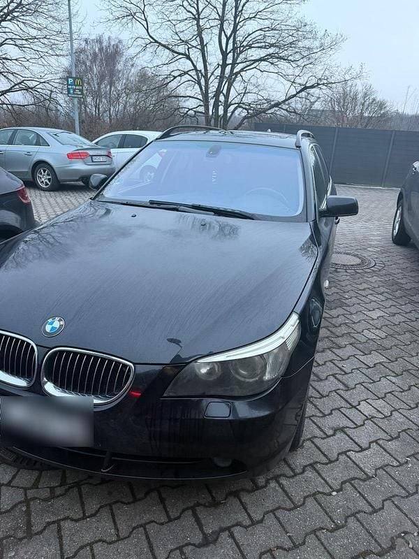 Schwarz Gebraucht 2006 BMW 525 Kombi | 2.800 € (Guter Preis) - Bild 1/4