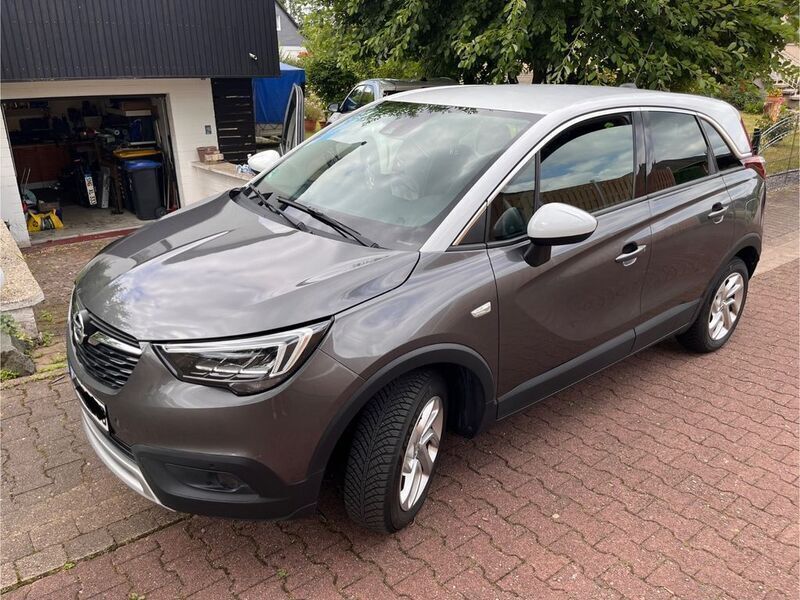 Schwarz Gebraucht 2020 Opel Crossland Innovation SUV | 12.800 € (Fairer Preis) - Bild 1/4