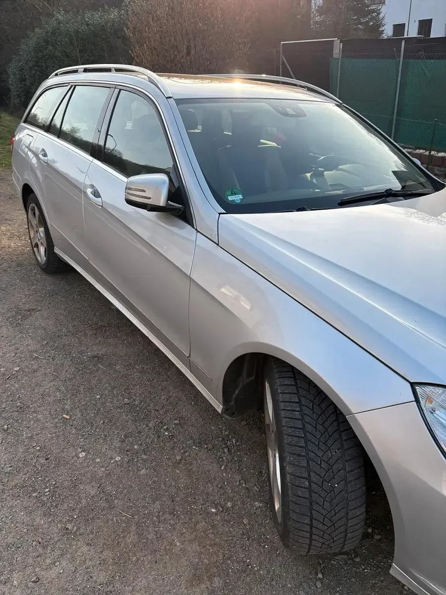 Gebraucht Mercedes E220 170 PS (125 kW) 2012 Silber Kombi