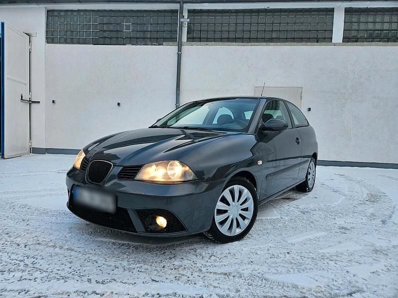 Grau Gebraucht 2007 Seat Ibiza Kleinwagen | 2.250 € (Etwas zu teuer) - Bild 1/4