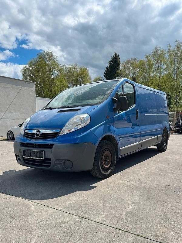Gebraucht Opel Vivaro 114 PS (83 kW) 2007 Blau Van / Kleinbus