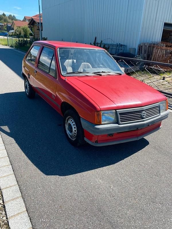 Rot Gebraucht 1990 Opel Corsa Kleinwagen | 3.500 € - Bild 1/4