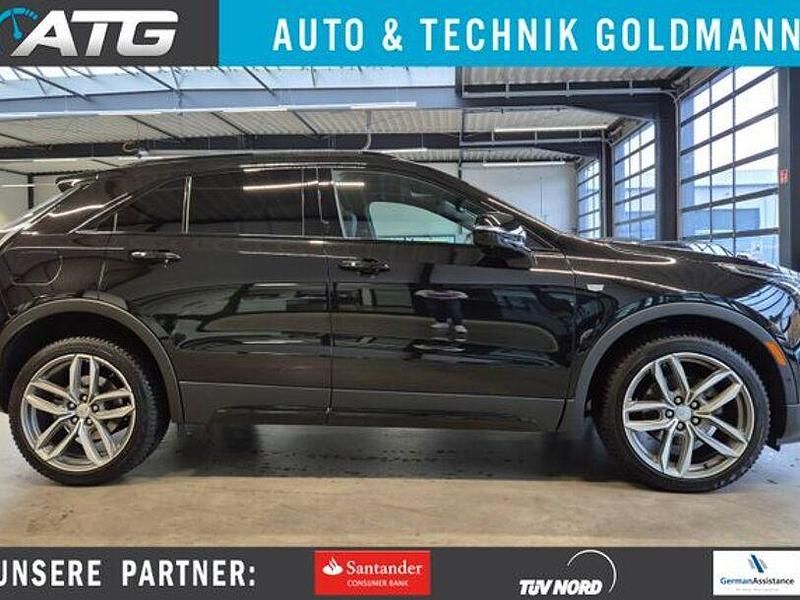 Schwarz Gebraucht 2023 Cadillac XT4 SUV | 34.790 € (Fairer Preis) - Bild 1/4