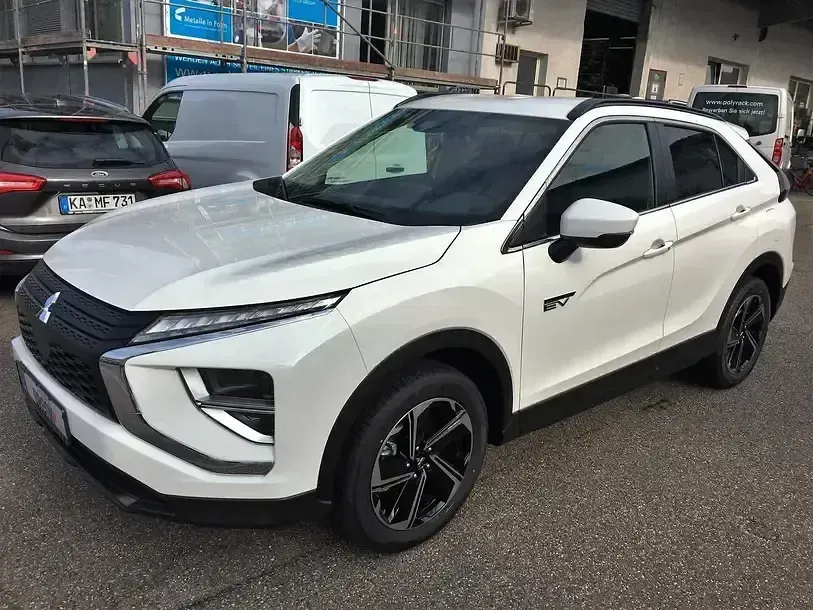 Second-hand Mitsubishi Eclipse Cross Basis 188 CP (138 kW) 2022 Alb SUV