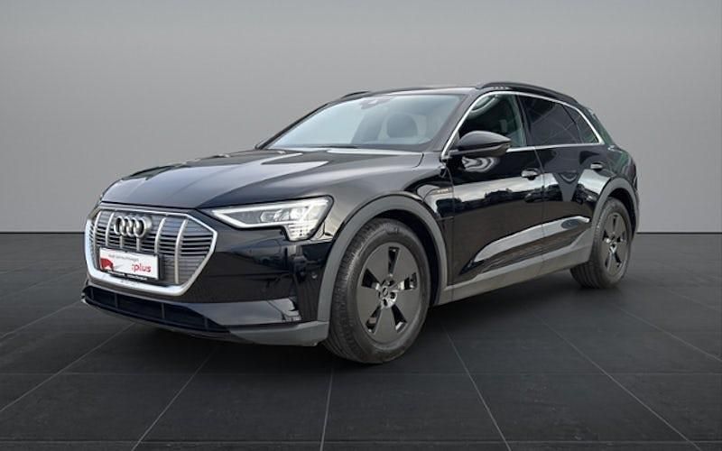 Gebraucht Audi e-tron Comfort 230 kW (313 PS) 2022 Brillantschwarz SUV