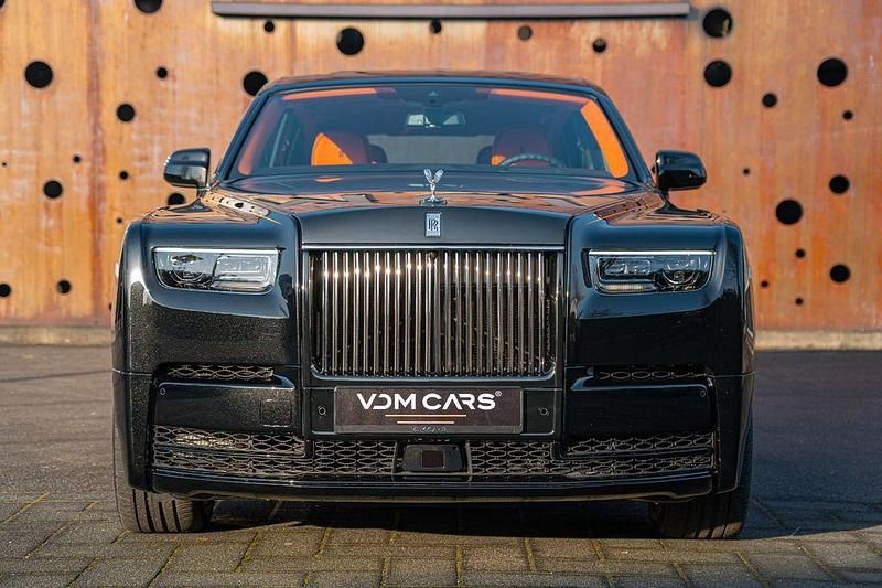 Neu Rolls Royce Phantom 563 PS (414 kW) 2026 Schwarz Limousine