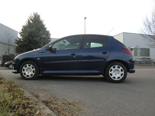Gebraucht Peugeot 206 Filou 68 PS (50 kW) 2008 Blau metallic Kleinwagen