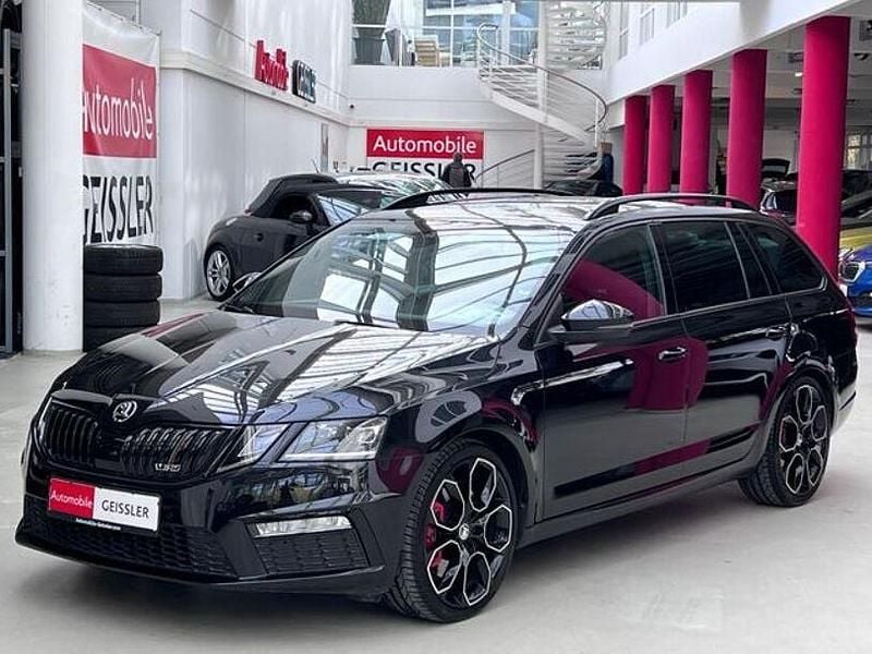 Cerna magic/black magic Gebraucht 2019 Skoda Octavia RS Kombi | 25.990 € (Etwas zu teuer) - Bild 1/4