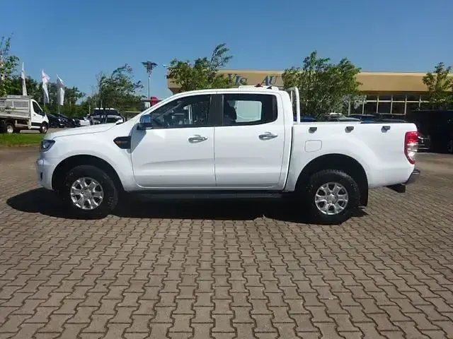 Gebraucht Ford Ranger XLT 170 PS (125 kW) 2022 Frozen white Pickup