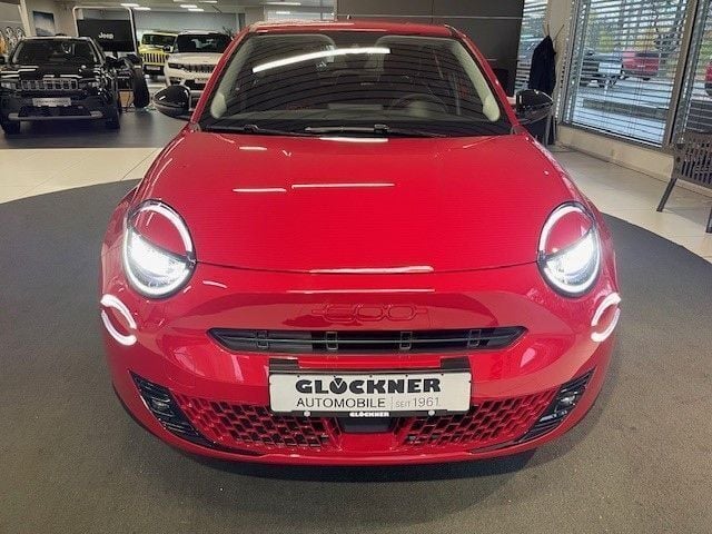 Gebraucht Fiat 600 Red 114 kW (156 PS) 2024 Rot SUV