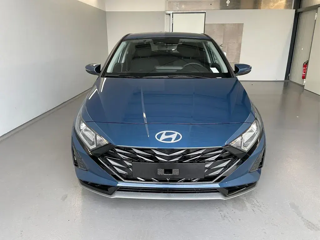 Neu Hyundai i20 90 PS (66 kW) 2026 Vibrant blau metallic Kleinwagen