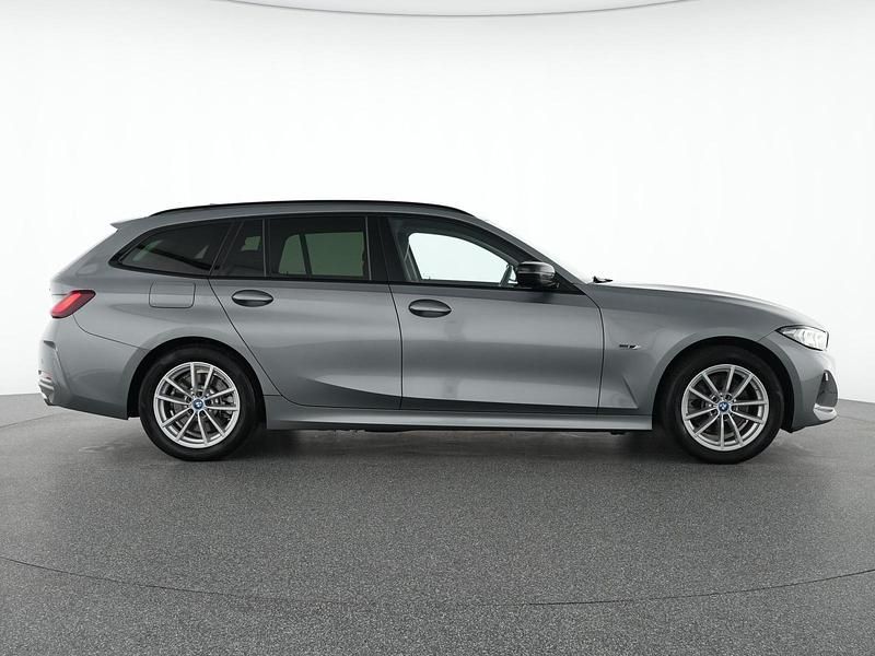 Gebraucht BMW 320e Shadowline 204 PS (150 kW) 2022 Skyscraper grau Limousine