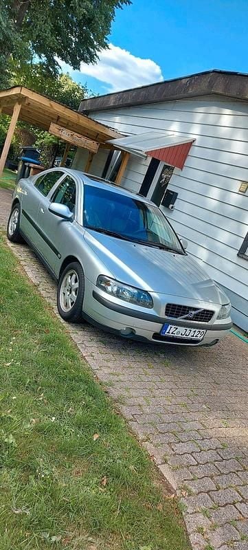 Silber Gebraucht 2002 Volvo S60 Limousine | 1.200 € (Guter Preis) - Bild 1/4