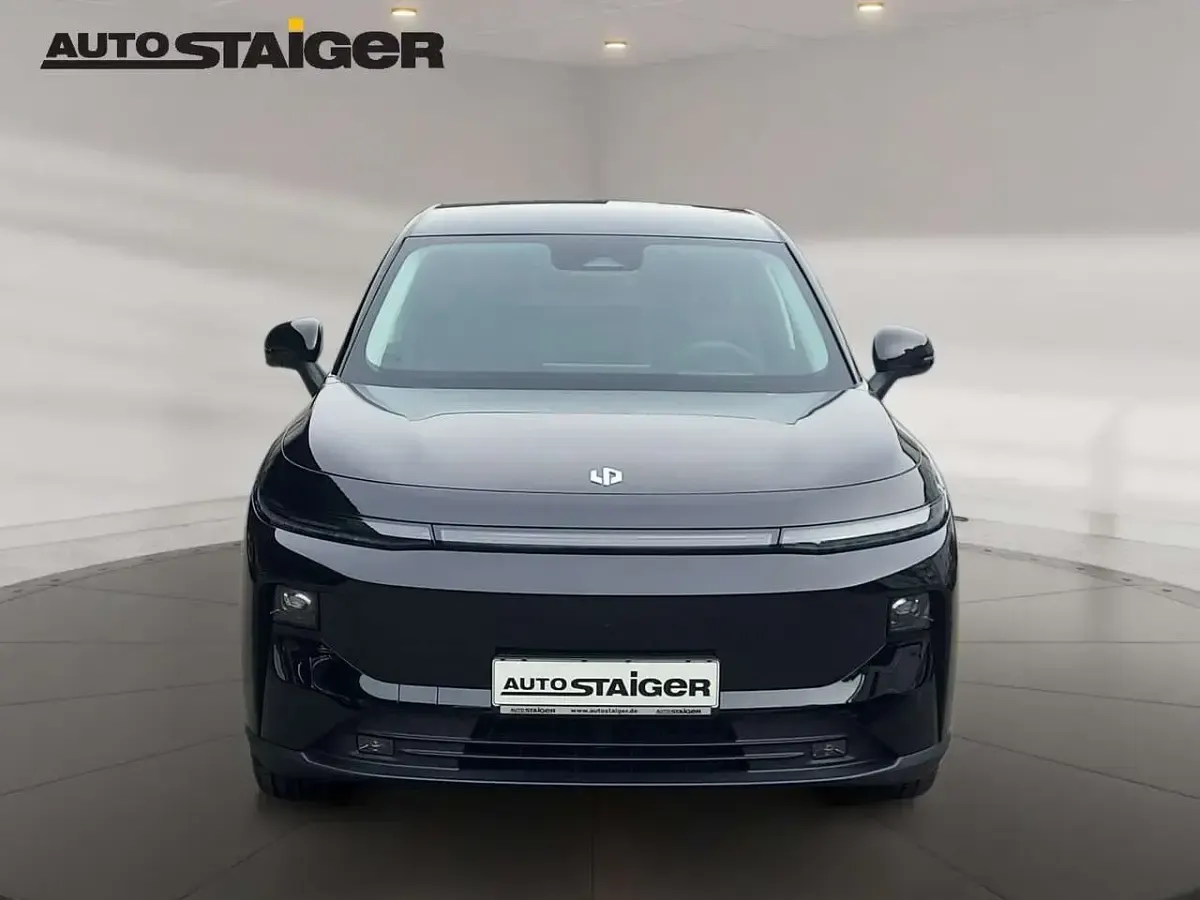 Neu Leapmotor B10 160 kW (218 PS) 2026 Metallic black SUV