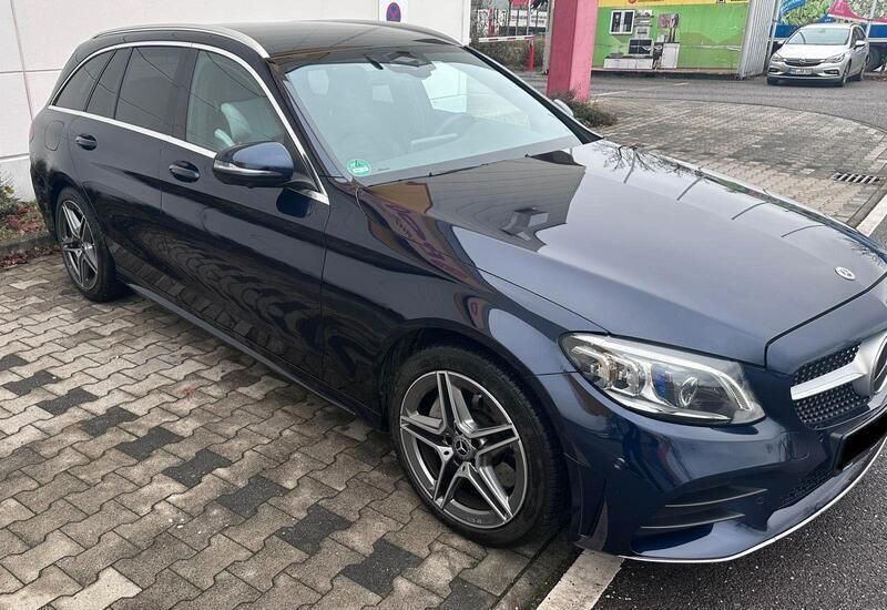 Blau Gebraucht 2019 Mercedes C300 Kombi | 27.890 € (Guter Preis) - Bild 1/4