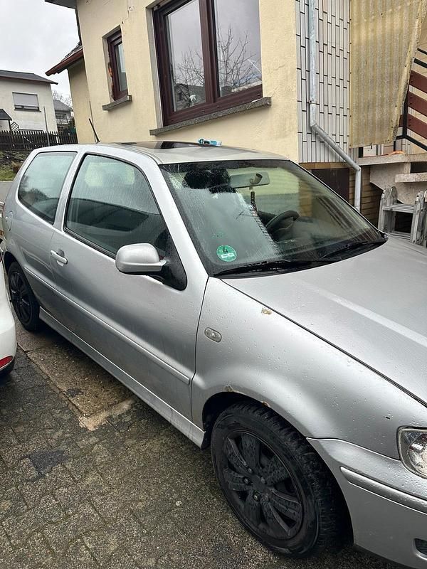Gebraucht VW Polo 75 PS (55 kW) 2000 Silber Kleinwagen