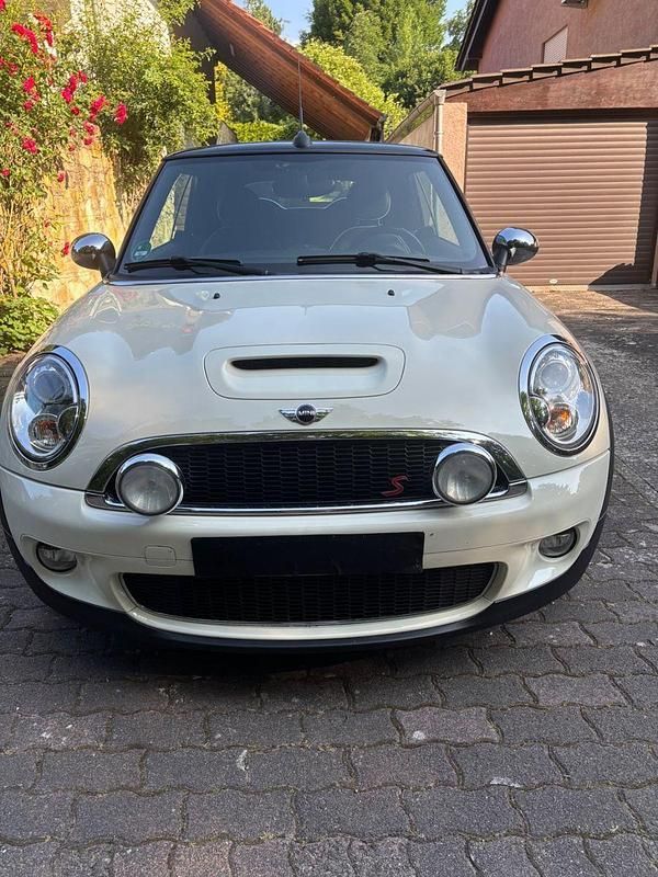 Weiß Gebraucht 2009 Mini Cooper S Cabriolet Cabrio | 10.700 € (Fairer Preis) - Bild 1/4