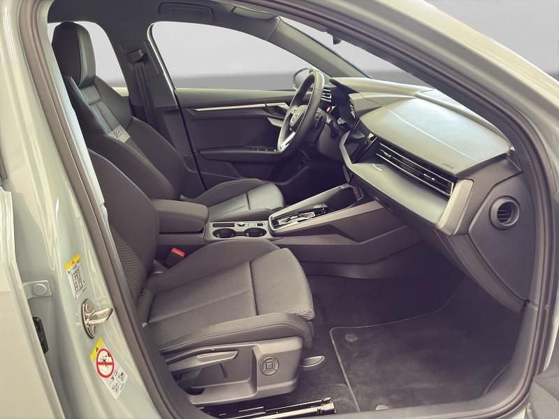 Second-hand Audi A3 Advanced 150 CP (110 kW) 2025 Gri Berlinǎ