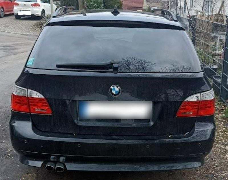 Gebraucht BMW 530 272 PS (200 kW) 2007 Schwarz Kombi