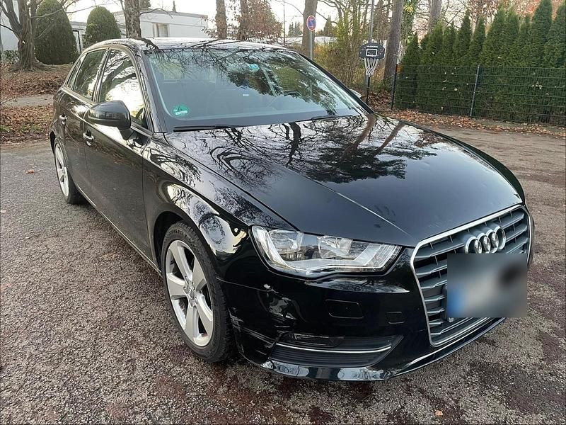 Schwarz Gebraucht 2013 Audi A3 Limousine | 5.700 € (Superpreis) - Bild 1/4