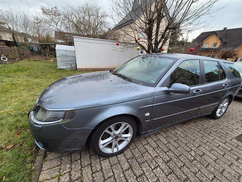 Silber Gebraucht 2007 Saab 9-5 Aero Kombi | 3.500 € (Etwas zu teuer) - Bild 1/4