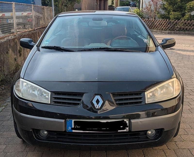 Schwarz Gebraucht 2004 Renault Mégane Cabriolet Dynamique Cabrio | 750 € (Superpreis) - Bild 1/4