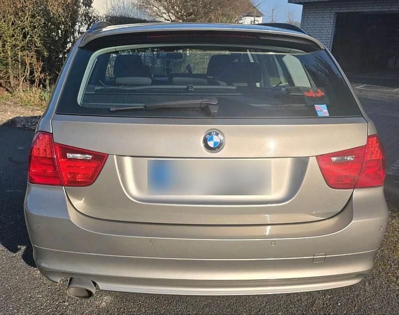 Second-hand BMW 320 Sport Line 184 CP (135 kW) 2012 Andere farben Break