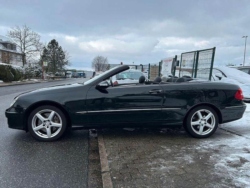 Gebraucht Mercedes CLK200 Avantgarde 184 PS (135 kW) 2008 Schwarz Cabrio