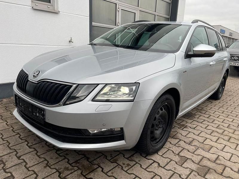 Silber Gebraucht 2020 Skoda Octavia Soleil Kombi | 13.780 € (Fairer Preis) - Bild 1/4