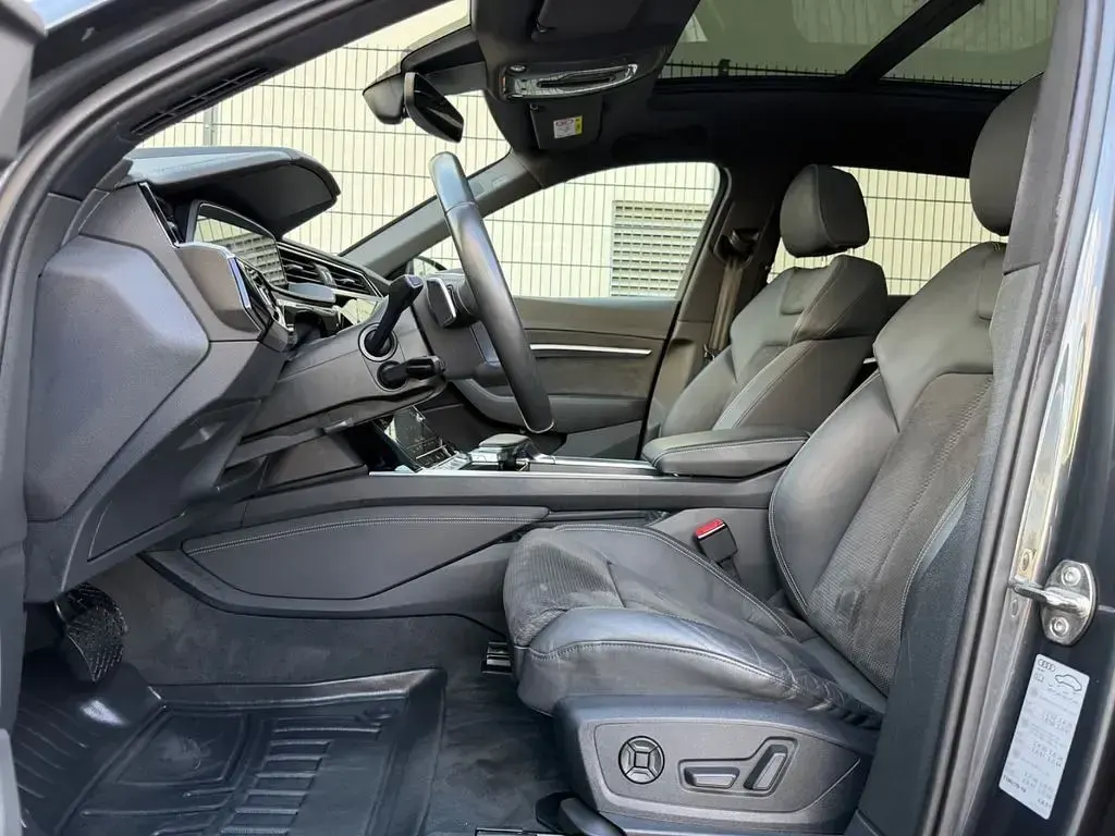 Gebraucht Audi e-tron S-Line 300 kW (408 PS) 2020 Grau SUV