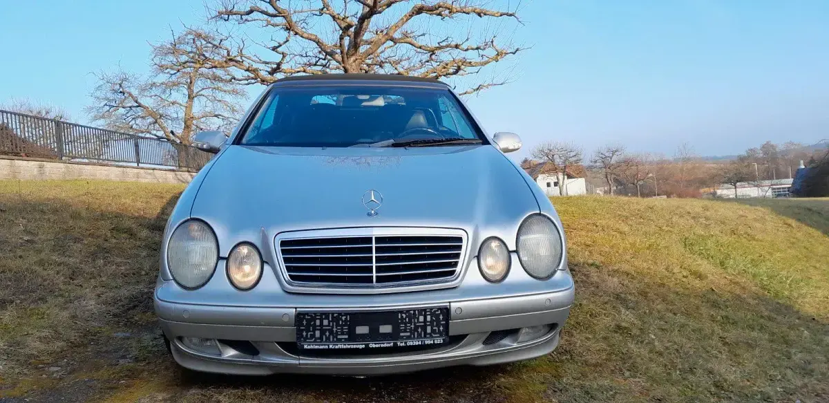 Gebraucht Mercedes CLK230 197 PS (144 kW) 2001 Silber Cabrio