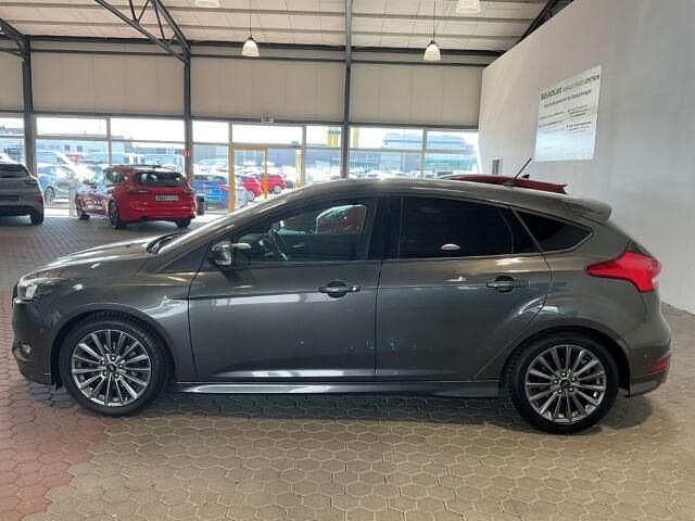 Usata Ford Focus ST-Line 125 CV (91 kW) 2017 Grigio Berlina