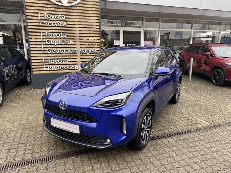 Gebraucht Toyota Yaris Cross Connect Style 116 PS (85 kW) 2023 Blau SUV